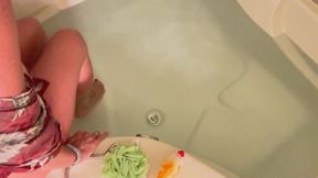 Resort Garden tub in the Hawaiian shirt with anal hook and orgasm!