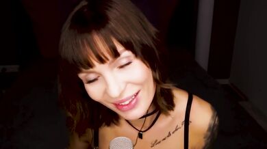 German asmr amy lips smack big tits solo tingle wet mouth full of kink