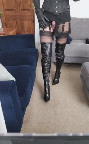 Black lingerie, thigh high boots and leather gloves wank