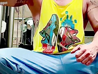 Heterosexual guy is gay for pay