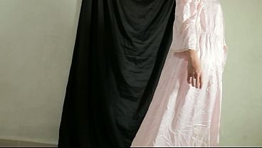 CEWEK INDO PANTAT GEDE NYOBAIN BAJU SATIN BARU BOKEP INDO VIRAL TERBARU