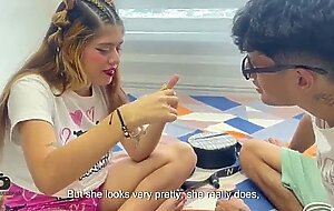 Mi hermanastra me seduce intentandome quedar como un gay y yo le demuestro que no lo soy.
