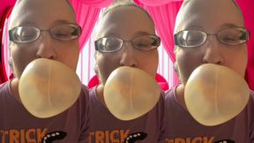 ASMR Bursting Bubblegum Bubbles - ASMR, Bubble Gum Fetish, Eye Glasses Fetish, Lip Fetish