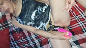 Cricket explodes all over her pink toy