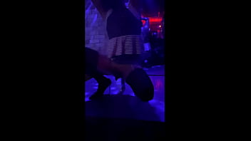 Stripper Zorra Bailando Tubo para Amante &bull_ Stripper Slut Doing Pole Dance to Lover