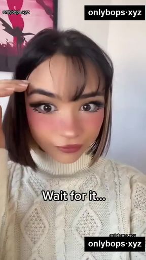 Sexy teen TikTok celebrity dances sexily