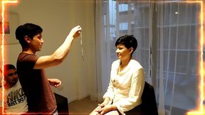psicologa convencida y cojida por dos pacientes