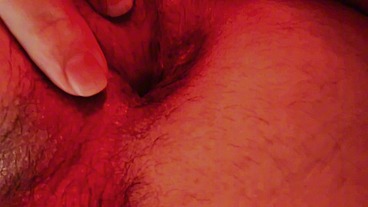 Coroa Afeminado trans quer transar gostoso mas acaba gozando sozinho no seu quarto (solo)