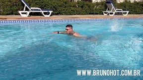 personal e vizinho se encontram na piscina e olha o que deu!