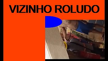 MANJANDO A ROLA GRANDE ESTUFANDO O SHORT DO MEU VIZINHO CASADO E GOSTOS&Atilde_O