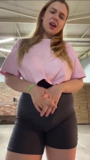 Public fucking in the gym Close up   Clip 1