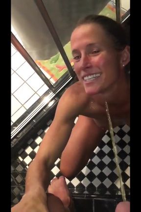 Stunning Athletic Cougar Sofie Marie Pees And Gets Peed On