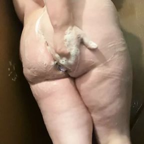 Young bbw loses anal virginity to dildo in shower