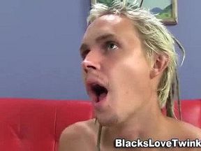 White hippy sucks big black dick