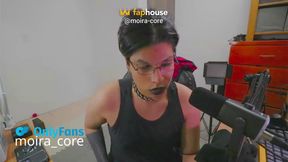 Goth Muscle Stepmommy Trans Woman Cumshot While Streaming