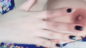 lesbiana tomada y se graba y envia video a su novia pero se confunde y se lo envia al tio, real casero amateur