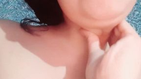 lesbiana tomada y se graba y envia video a su novia pero se confunde y se lo envia al tio, real casero amateur