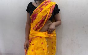 Malkin Ke Bahar Jaate He Nokrani Ne Extra Money Ke Liye Hardcore Sex Kiya