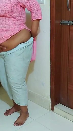 Arab Maid Fucked By Boss When she cleaning Room!   Clip 1