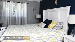 Liv Needs Stepmom Jamie's Tips to Boost Her Blowjob Techniques - Brazzers
