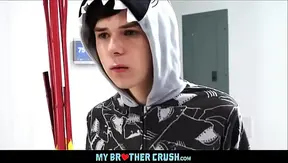 Stepbrother Action: Dakota Lovelys Huge Rod Blows Hot Load at Crazy Party – 18+