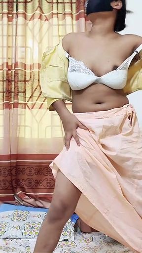 Desi sweet hot girl boobs shake and nude hot dance   Clip 1