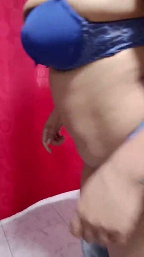 I am Keilimar and I love to be fucked and be your best ass available to be fucked a brunette with big tits   Clip 1