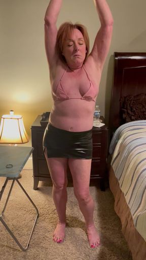 Mature wife takes a dare!