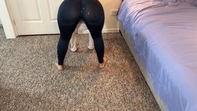 Cumming on Her Ass While She Was Exercising - Stepping - Workout - Gym