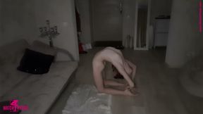 Acrobatics on the kitchen table