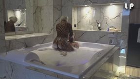 Luna Hot Jacuzzi Tease Passionate Ride With Slave