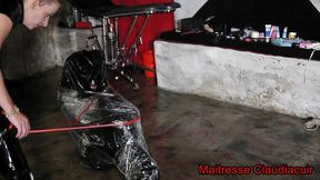 seance fetish au donjon avec mon soumis gros chien en tenu latexenfermement dans...