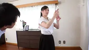 Businessman gets armpit licked and handjob by mature Japanese sister