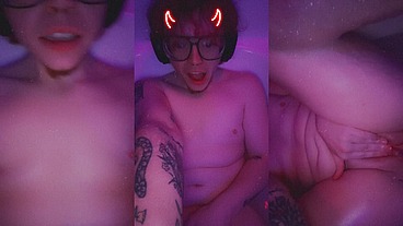 Needy Boy in the Bath FTM