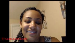 thick mixed girl with braids shows spread her ass