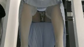 Open and close your legs playfully MP4 FULL HD 1080p