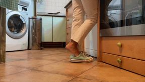 MRS MAGGIE COOKING IN ALLSTAR SNEAKERS AND BAREFOOT - MOV HD