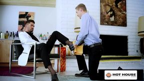Chris Damned Punishes Shoe–Shining Hunk In Intense Bareback Session