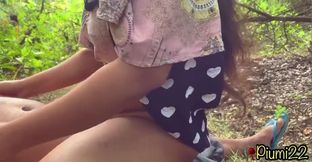 Adventurous Outdoor Escapades: Sri Lankan Couple's Thrilling Encounter After Class - කැලේ මේවා කරද්දී කවුරුහරි අවොත් Sri Lankan Couple Risky Outdoor Sex after Class