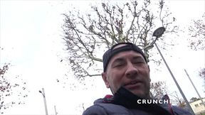 baise par un chubby latino dans la piscine publique