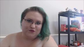 BBW fetish belly play