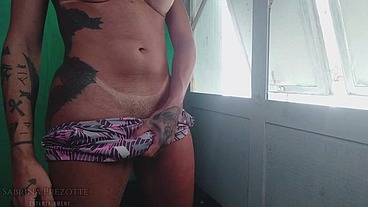 travesti tezuda do caralho gozando caladinha no quarto para suas amigas nao ouvir, sabrina prezotte com muito tezao.