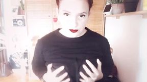 sexy farts in black yoga pants
