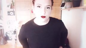 sexy farts in black yoga pants