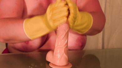 Hot fetish jerk off instruction with yellow rubber gloves to cum!