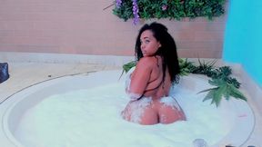 Sensual Provocation with Foam From a Big-assed Black Woman