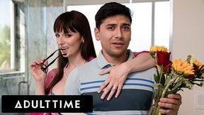 Erotic Lexi Luna and Max Fills at reverse cowgirl dirt