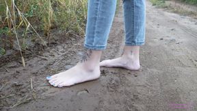 NICOLE - Aren't you cold out there in the rain? Although to be honest I don't care!