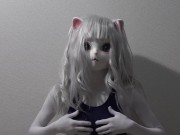 スクール水着の女装白猫が電マで着たまま射精❤