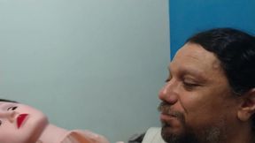 nao consegui transar com a minha boneca inflavel porque eu estourei ela sem querer